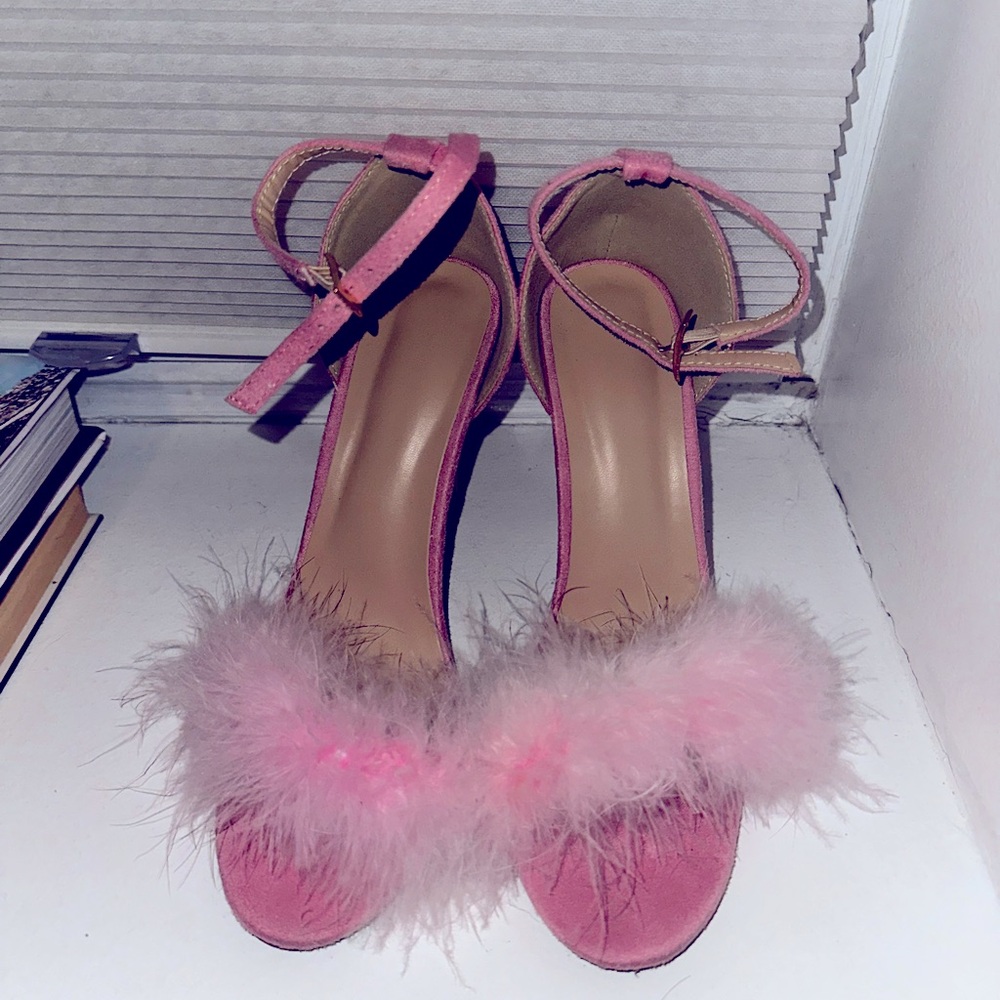 Elegant Pink Feathered Women's Heels